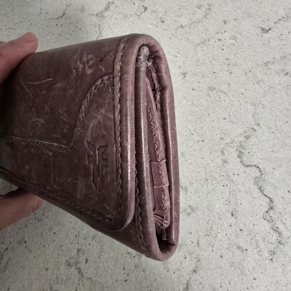 Frye Melissa Trifold Wallet Antique Leather Amethyst - Picture 5 of 5
